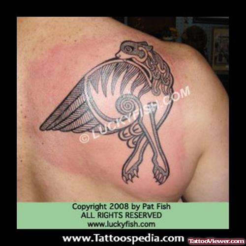 Best Grey Ink Greek Tattoo On Right Back Shoulder