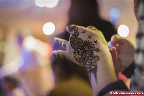 Henna Hand Tattoo For Girls