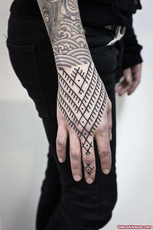 Cool Tribal Tattoo On Right Hand