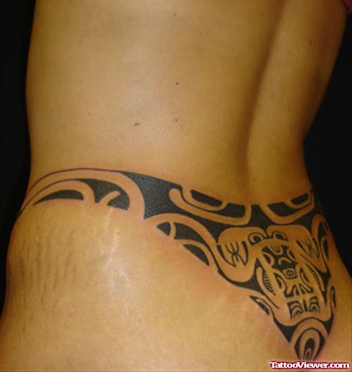 Tribal Hawaiian Tattoo On Girl Lowerback