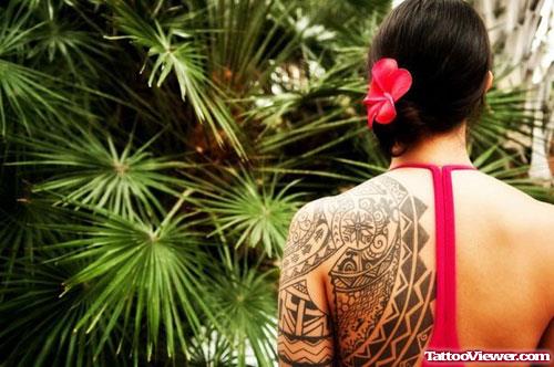 Traditional Hawaiian Tattoo On Girl Left Back Shoulder