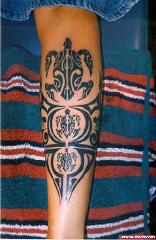 Tribal And Hawaiian Tattoo On Leg Sleeve