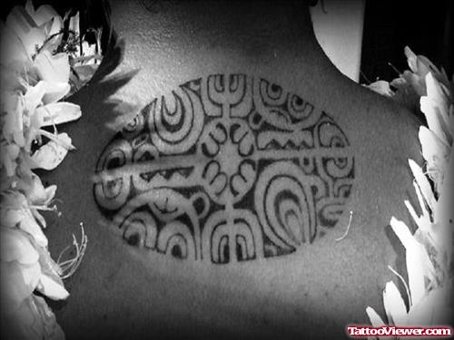 Hawaiian Tattoo On Upperback