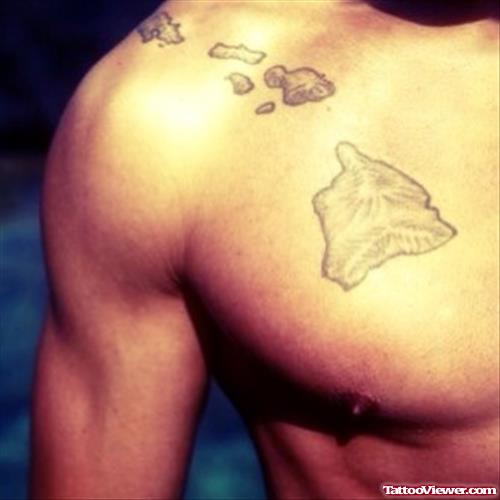 Hawaiian Island Tattoo On Man Collarbone