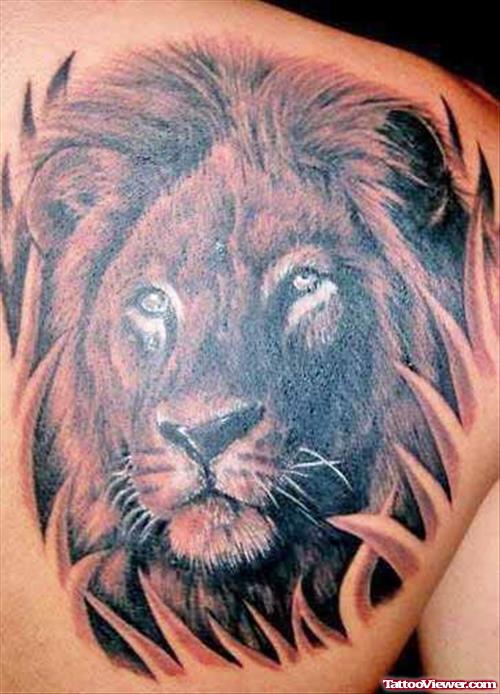 Awful Grey Ink Lion Head Tattoo On Right Back Shoulder