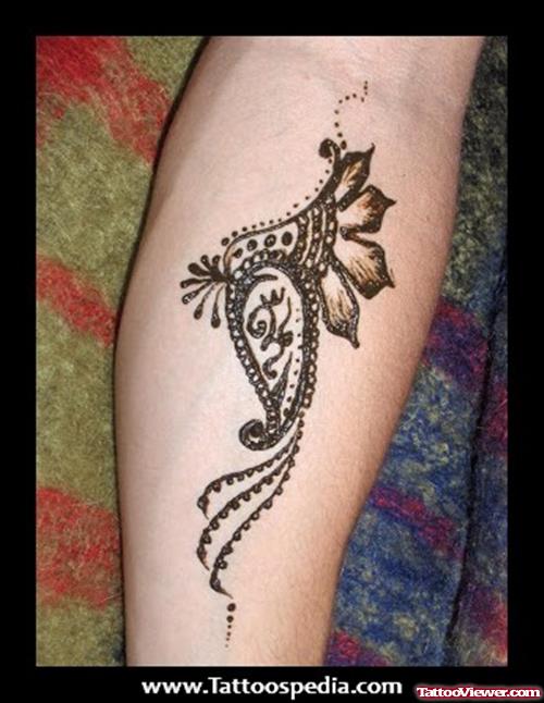 Henna Tattoo On Leg