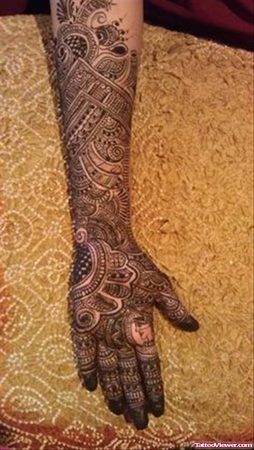 Henna Tattoo On Girl Left Sleeve