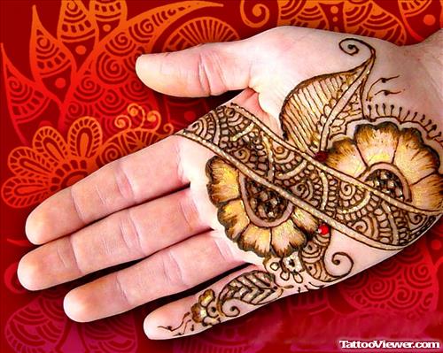 Henna Mehndi Tattoo On Right Hand