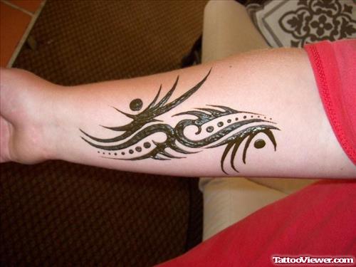 Tribal Henna Tattoo On Right Forearm