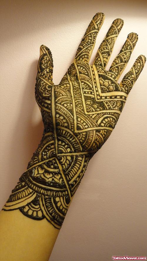 Wonderful Henna Tattoo On Left Hand