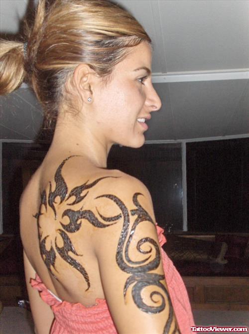 Tribal Henna Tattoos On Back Shoulder and Half Sleeve