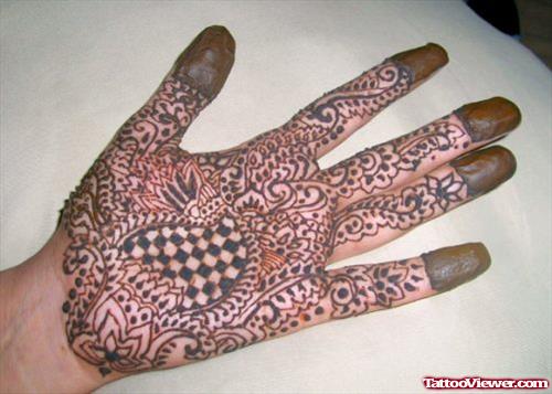 Simple Henna Tattoo On Girl Left Hand