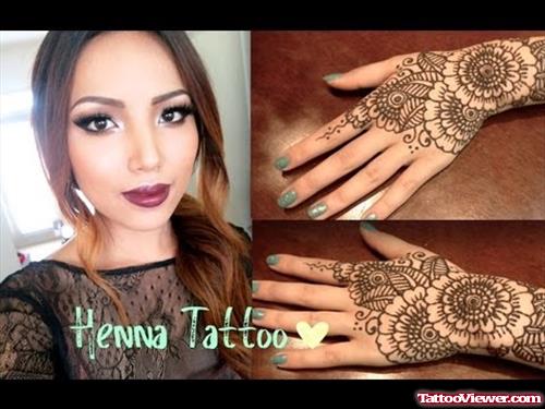 Henna Tattoos On Girl Hands