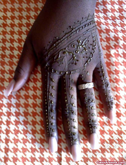 Unique Henna Tattoo On Left Hand