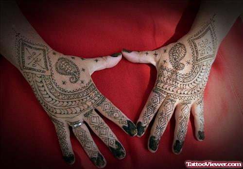 Henna Tattoos On Girl Back Hands