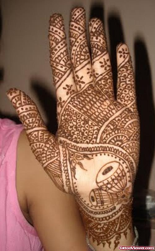 Best Henna Tattoo On Girl Left Hand