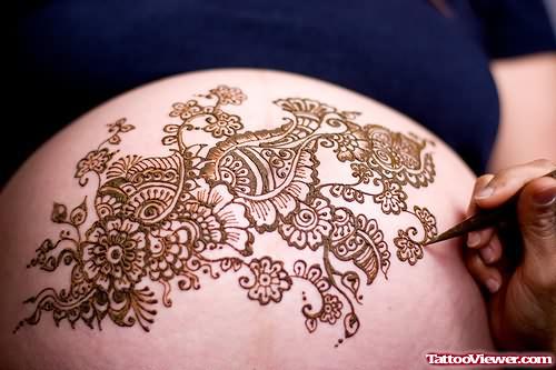 Awesome Henna Tattoo On Girl Rib Side