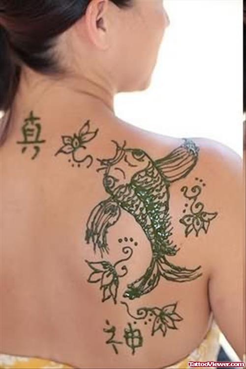 Henna Fish Tattoo On Back Shoulder