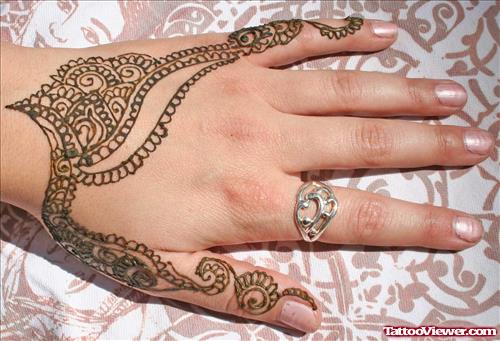 Henna Design Tattoo For Girls