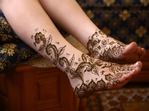Awesome Henna Tattoos On Girls Feet