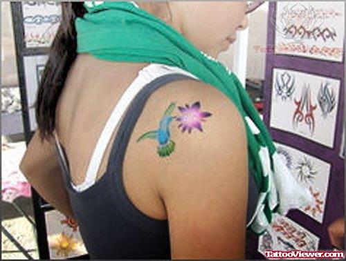 Hummingbird Tattoo On Back Shoulder
