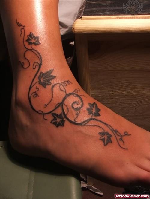 Ivy Tattoos on Foot