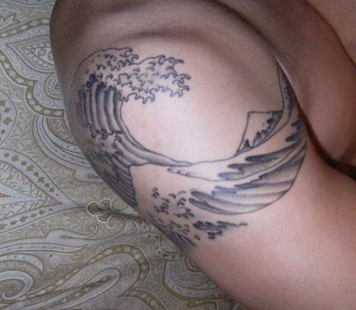 Japanese Water Weaves Tattoo On Shoulder