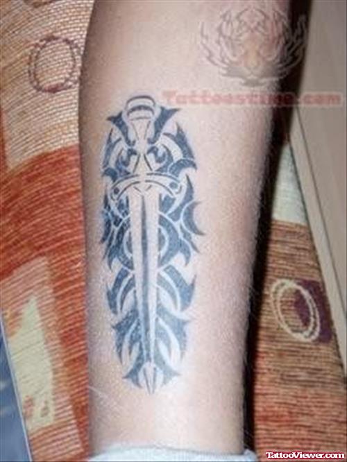 Elegant Dagger Tattoo On Leg
