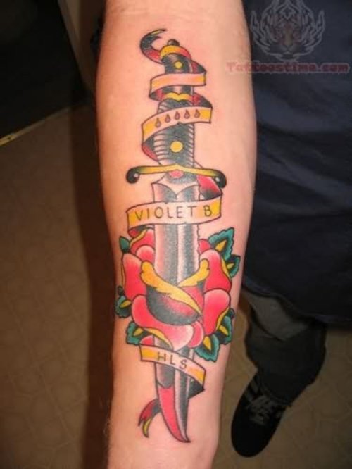 Color ink Knife Tattoo