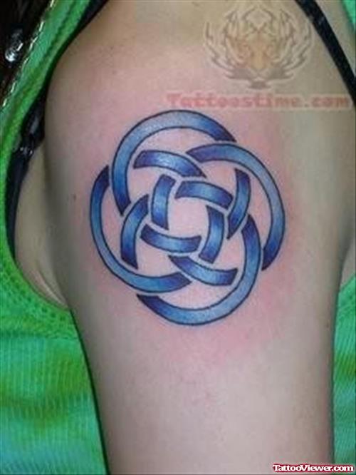 Trendy Knot Tattoo On Shoulder