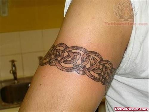 Amazing Knot Armband Tattoo