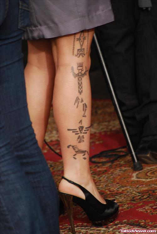 Girl Right Leg Zelda Crest Tattoos