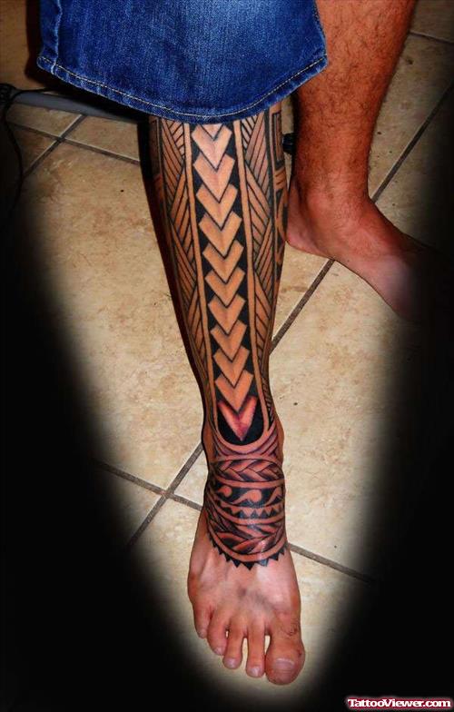 Beautiful Design Tattoo On Leg