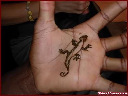 Lizard Tattoo Outline On Palm