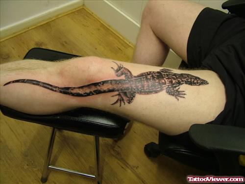 Lizard Tattoo Art On Thigh