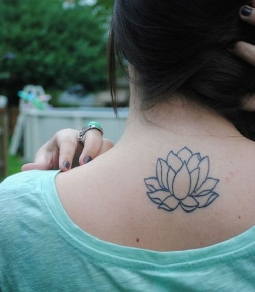 Girl With Outline Lotus Tattoo On Upper Back