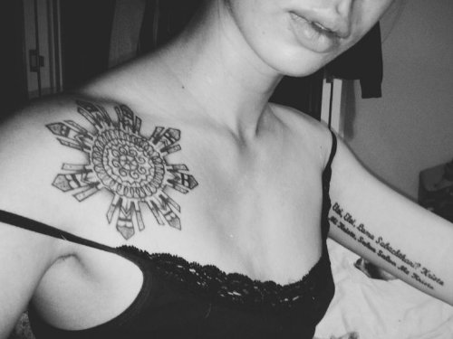 Grey Ink Mandala Tattoo On Girl Right Shoulder