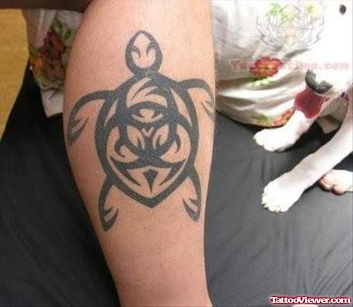 Elegant Polynesian Tattoo For Leg