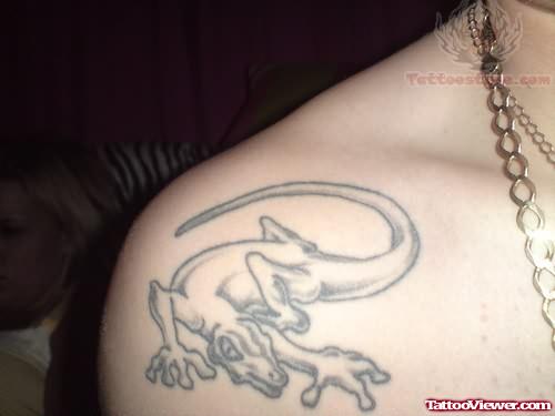 Lizard Tattoo Design On Shoulder