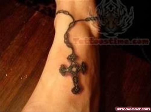 Elegant Rosary Tattoo On Foot