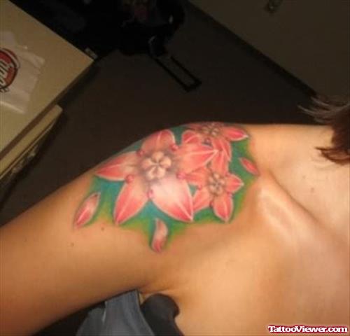 Lovely Flowers Tattoo On Shoulder