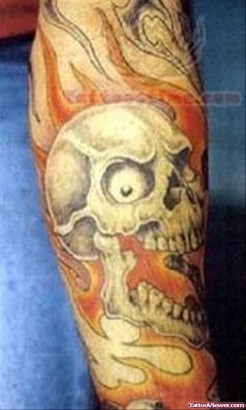 Lovely Skull Tattoo On Arm