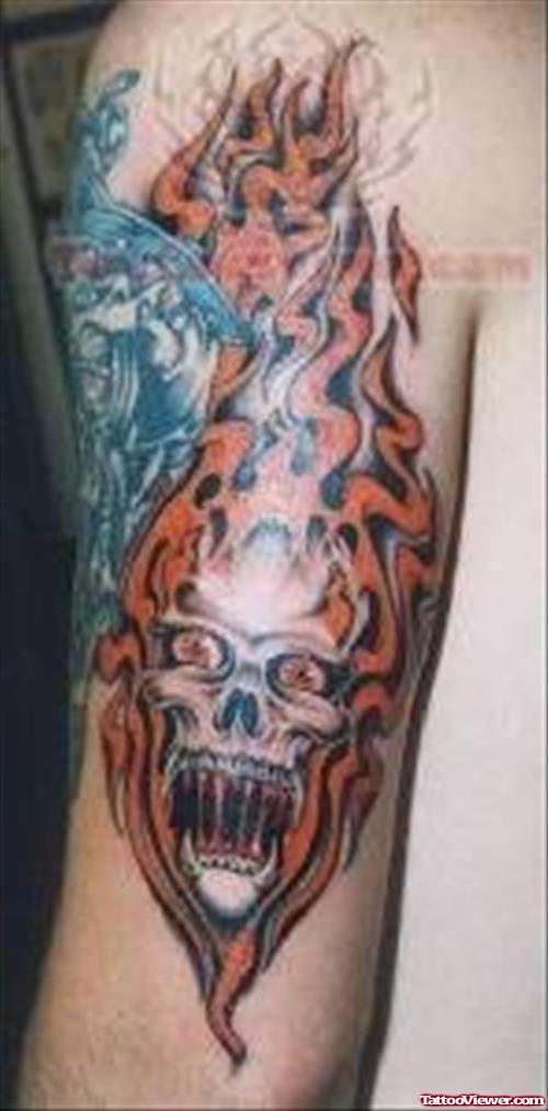 Nice Skull Tattoo On Biceps