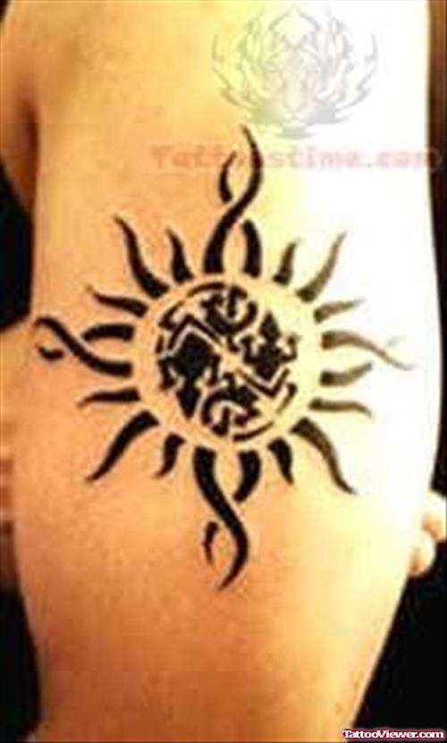 Stylish Sun Tattoo On Bicep