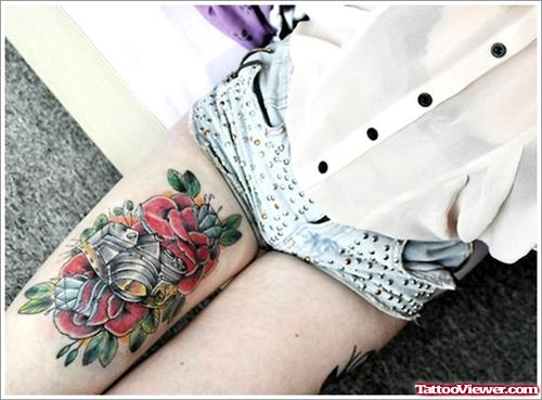 Grey Ink Camera And Red Roses Right Thigh Tattoo