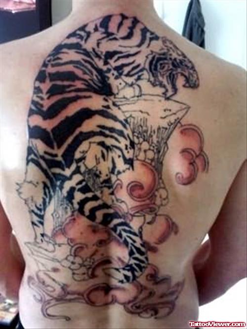 Awesome Tiger Tattoo On Back Body
