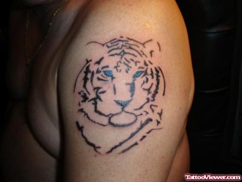 Cute Grey Ink Tiger Head Tattoo On Left Shoulder