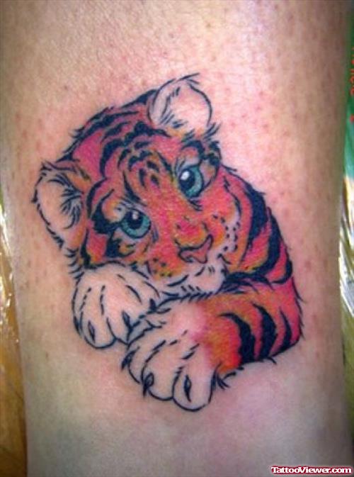 Colored Ink Tiger Tattoo On Leg