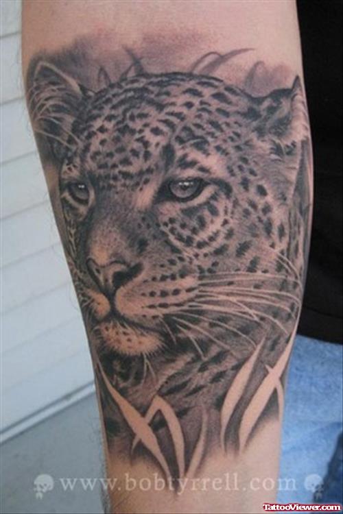 Awful Grey Ink Tiger Tattoo On Right Arm