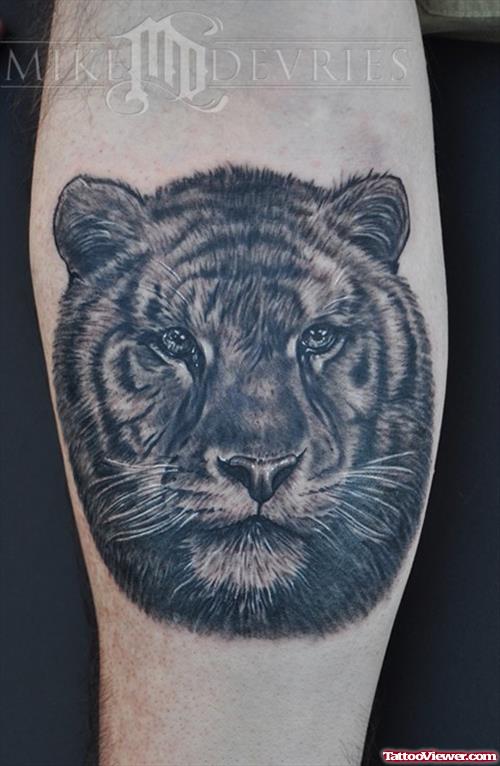 Grey Ink Tiger Tattoo On Right Arm